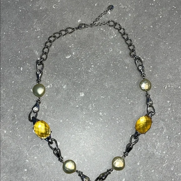 Heavy yellow Crystal on Silver necklace with pearls - Picture 2 of 3